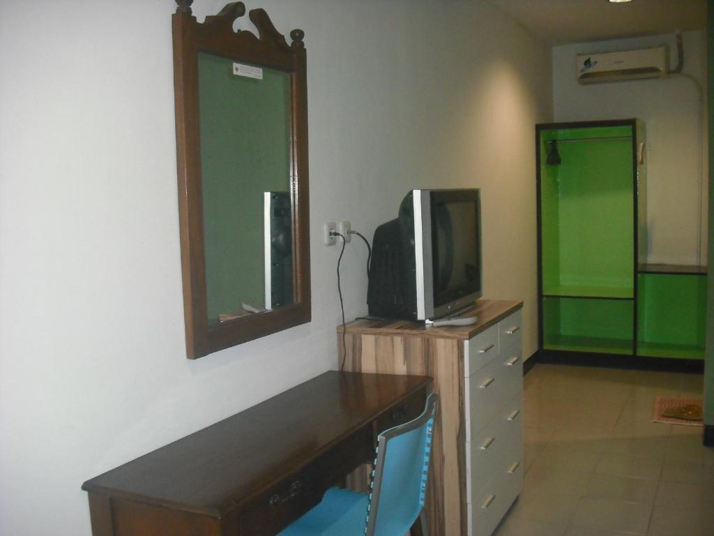 Hotel Surya Indah Salatiga Kamer foto