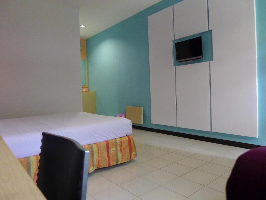 Hotel Surya Indah Salatiga Buitenkant foto